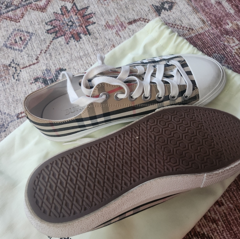 Burberry Shoes